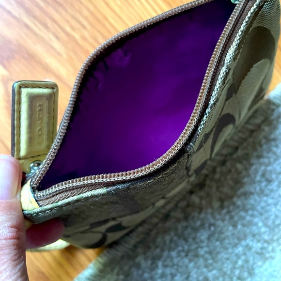 Coach wristlet purse - Picture 3 of 3